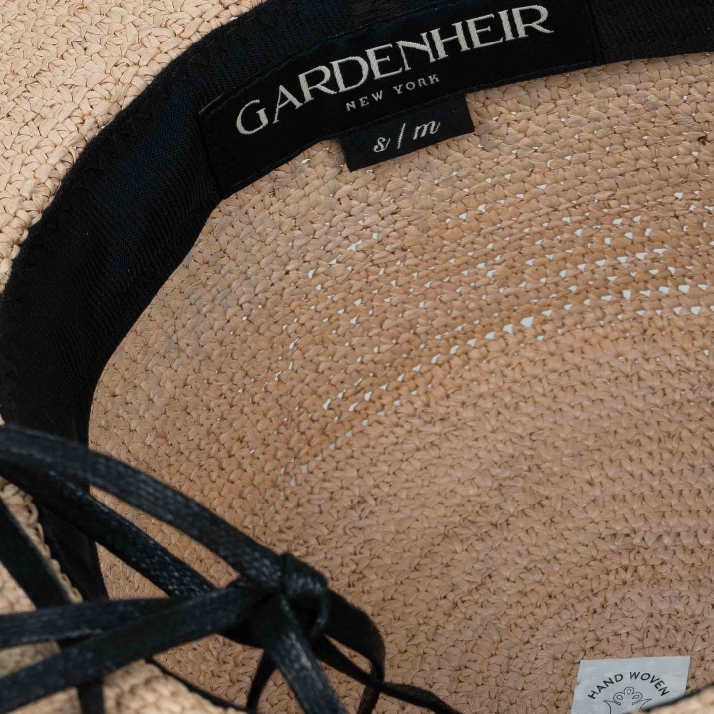 Handwoven Toquilla Straw hat in Natural/ Black
