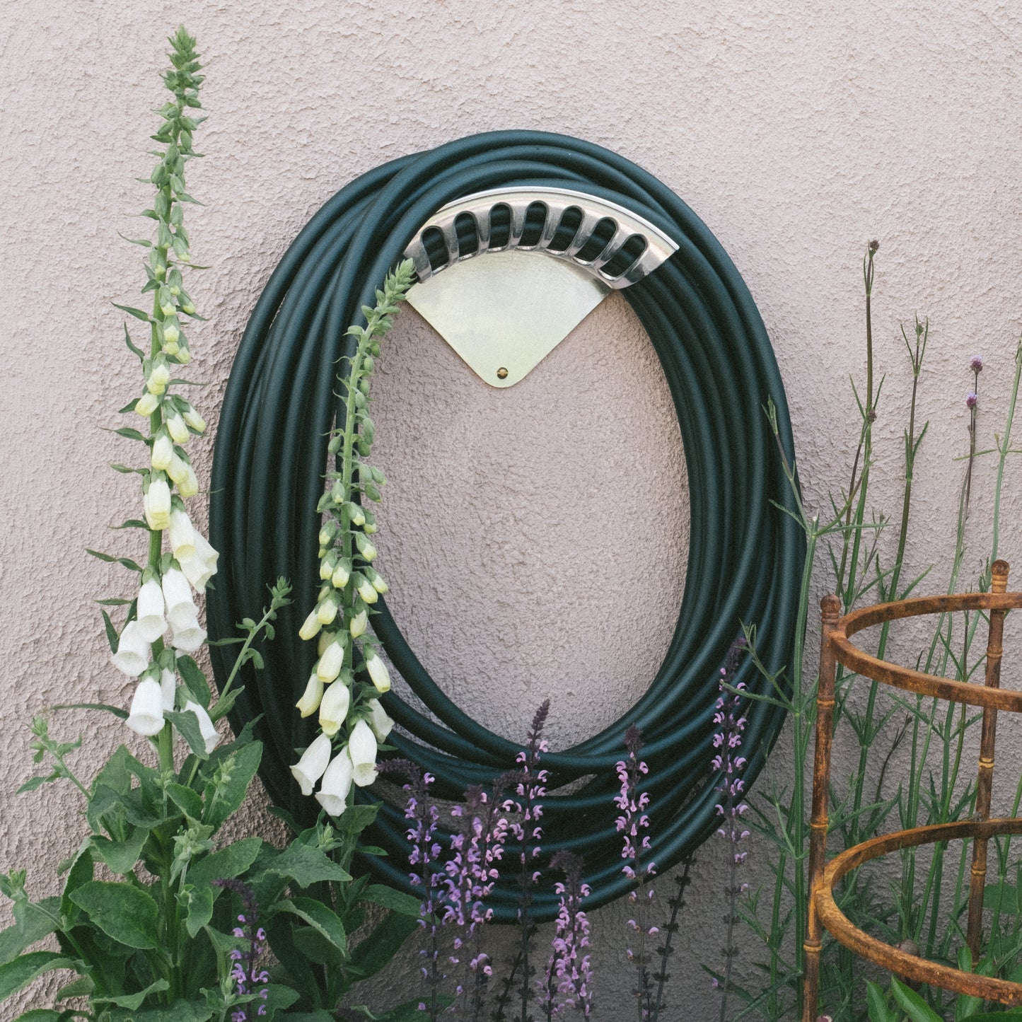 English Garden Hose Mount