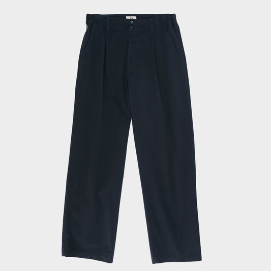 Cotton Twill Relaxed Pleated Trouser in Navy