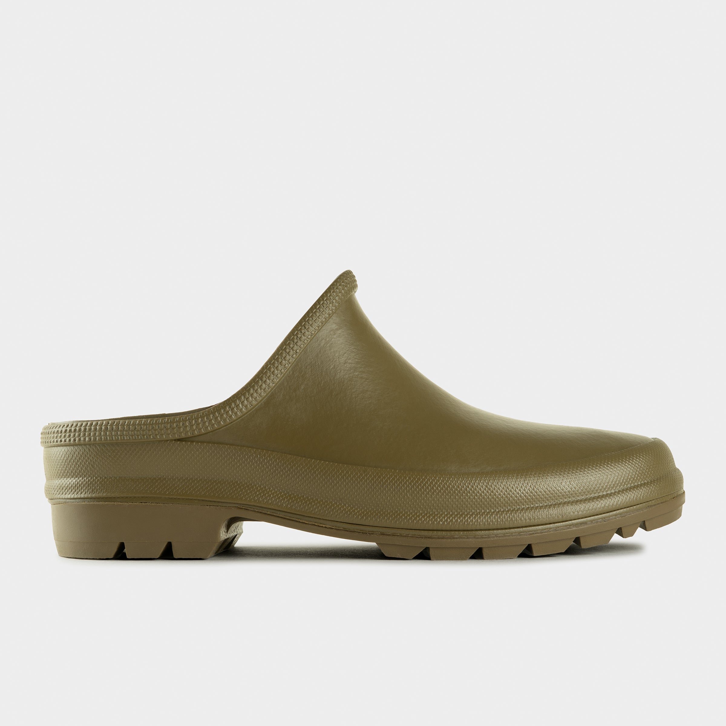 Easy Garden Clogs in Scout