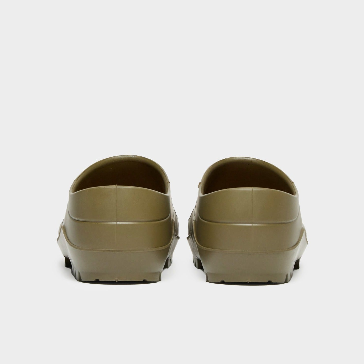 Todd Snyder X Gardenheir Italian Garden Clogs in Camp Olive