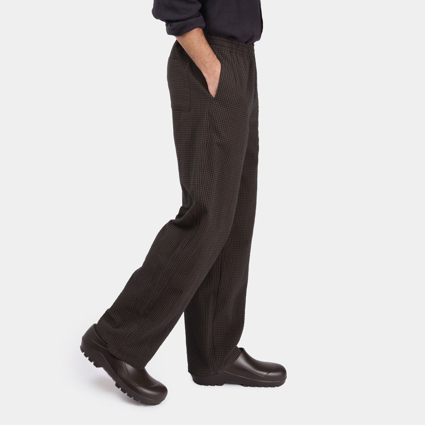 Gingham Seersucker Relaxed Pant in Brown Field Check