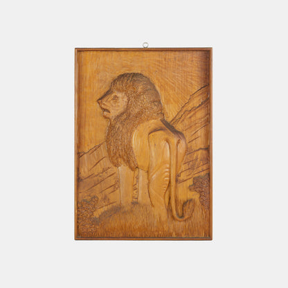 Vintage Carved Lion Plaque, New York. 1940/50s