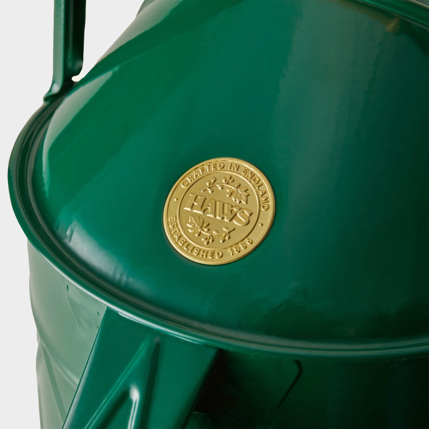 Haws England 2 Gallon Hockley Heritage Watering Can in Green