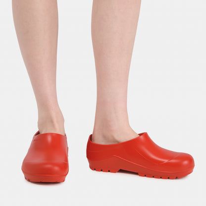 Italian Garden Clogs in Red