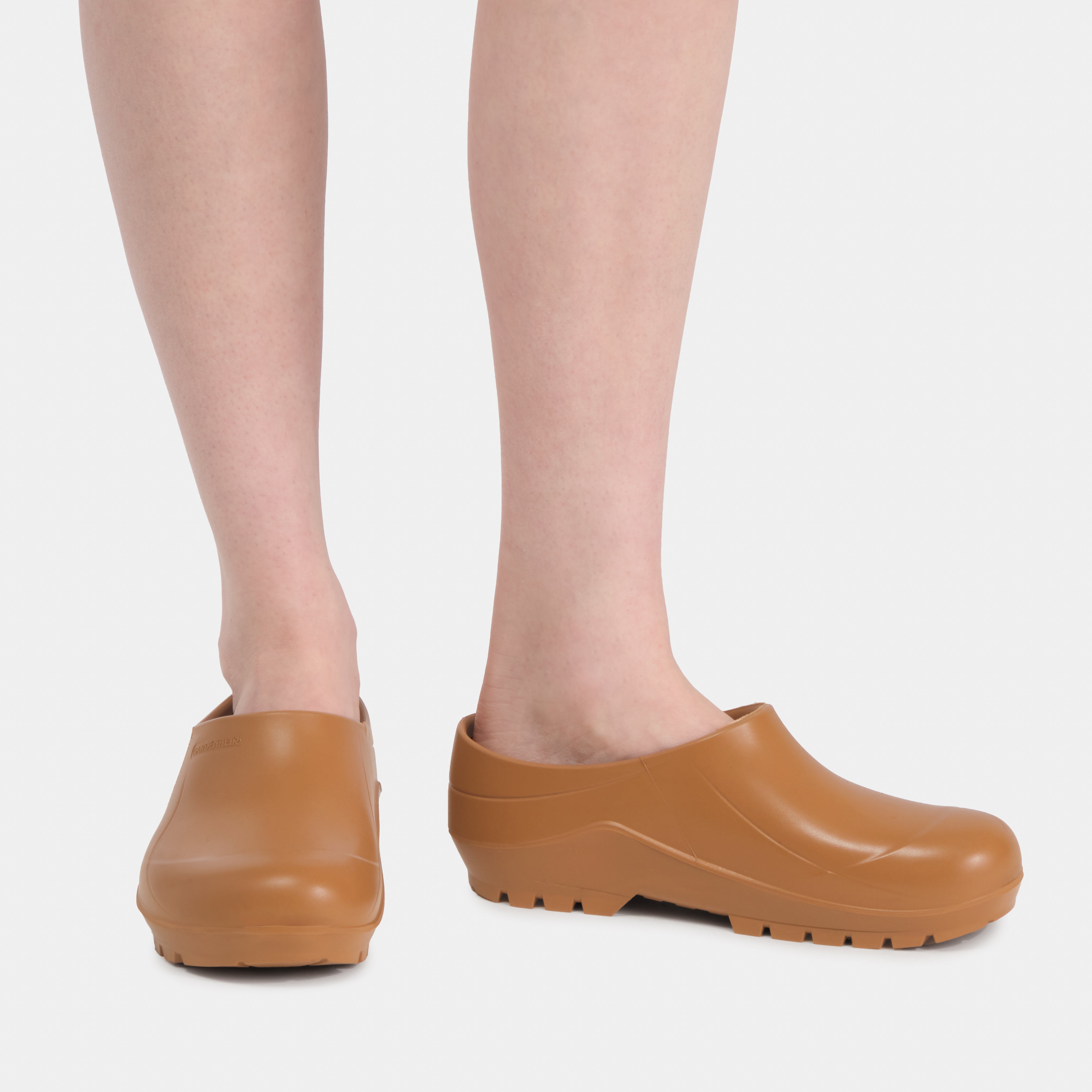 Italian Garden Clogs in Wheat – Gardenheir