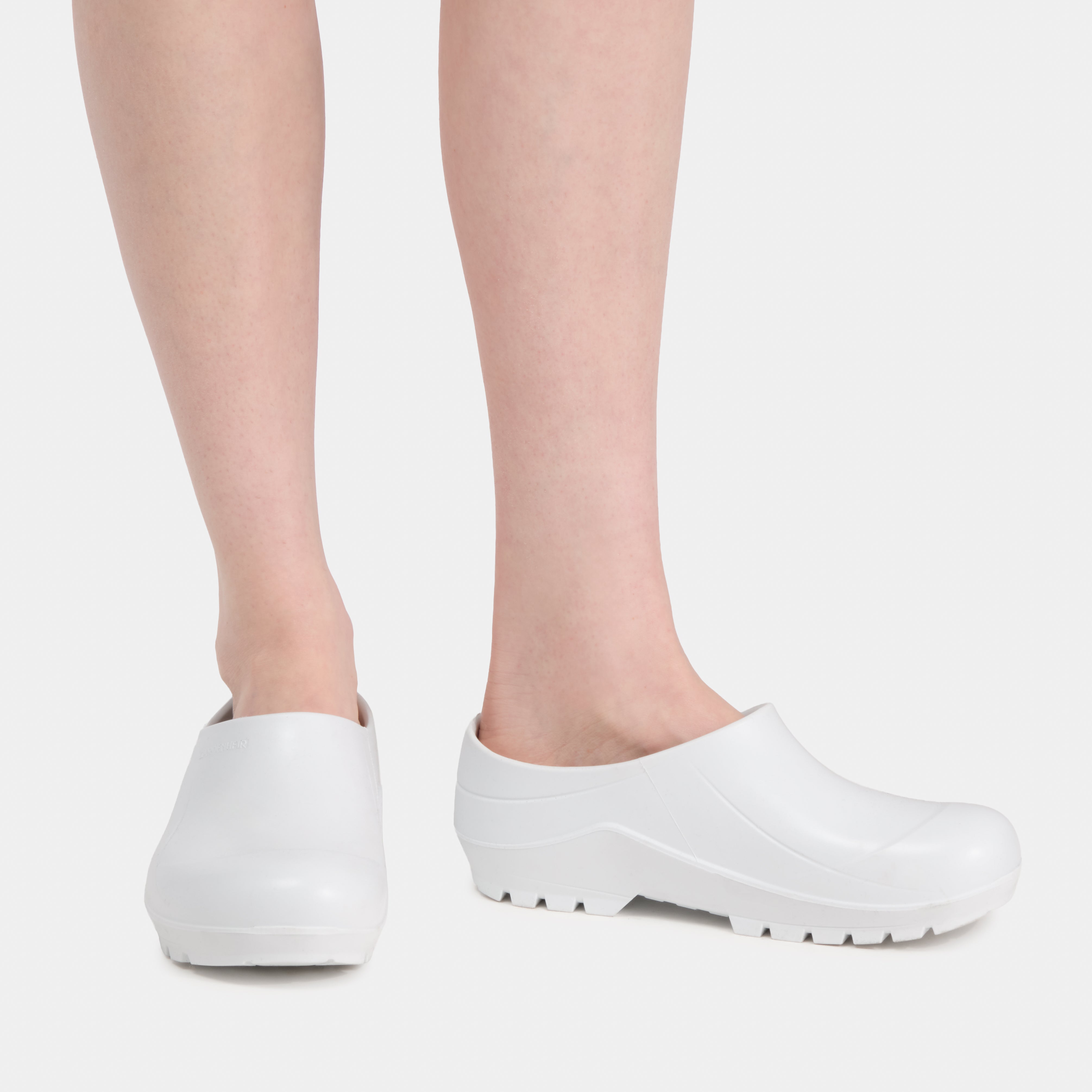 Italian Garden Clogs in White – Gardenheir