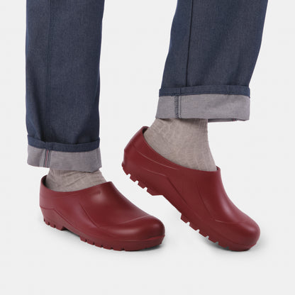 Italian Garden Clogs in Oxblood