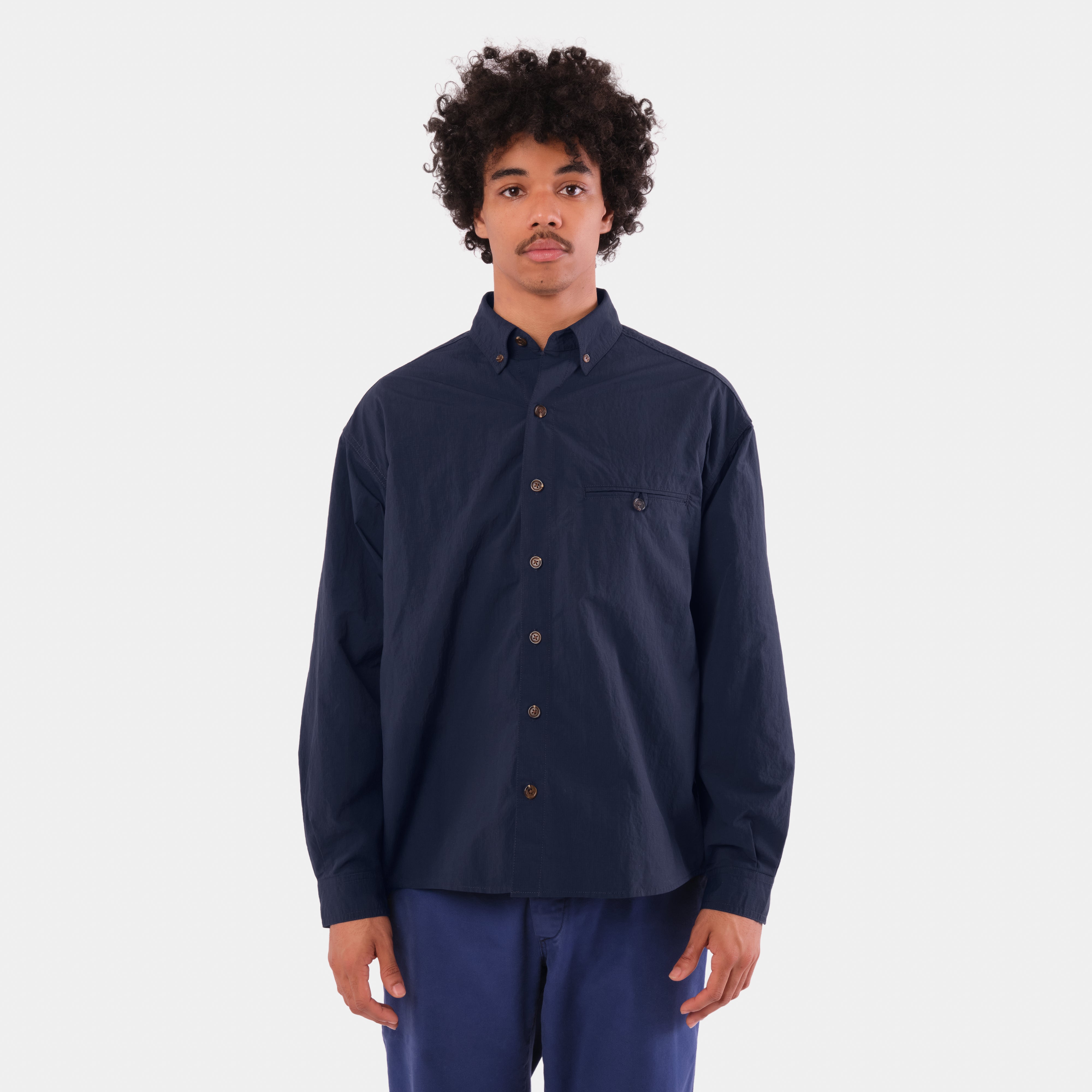 BRIEFING ネイビー 長袖シャツ ヨックモック Recycled Nylon Breezer Shirt in Navy Blue – Gardenheir