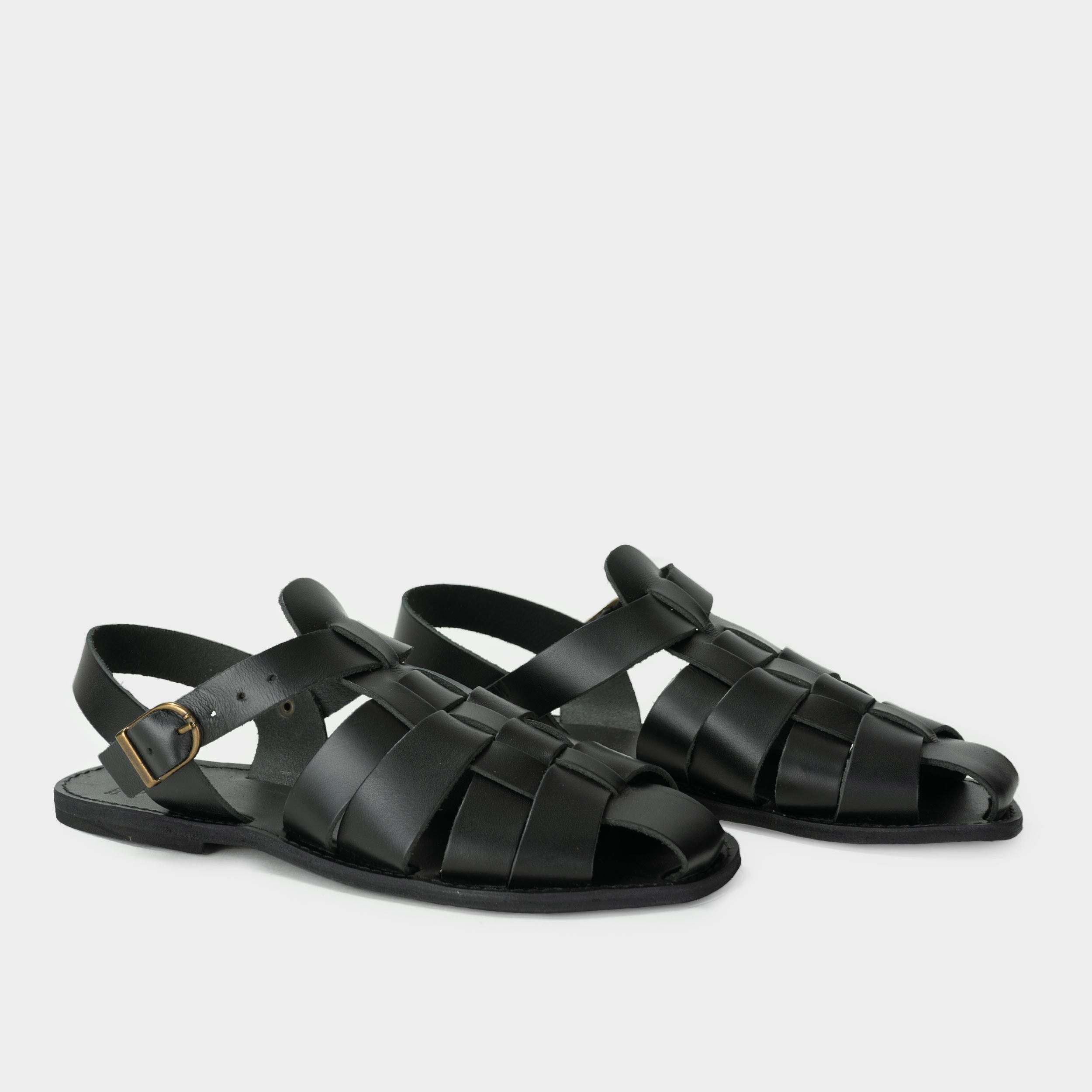 Leather Fisherman Sandals in Black