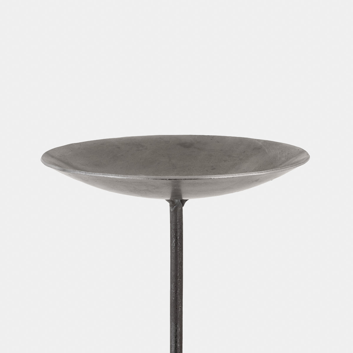 English Metal Bird Feeding Platform