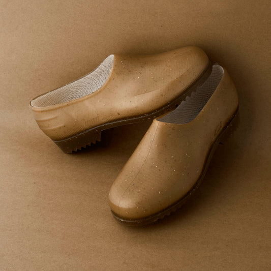 French Recycled Hemp Garden Clogs in Sepia