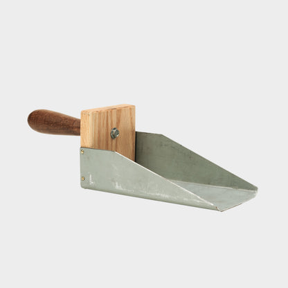 Potting Bench Scoop