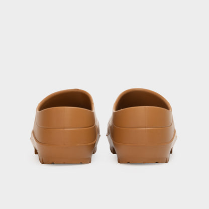 Italian Garden Clogs in Wheat