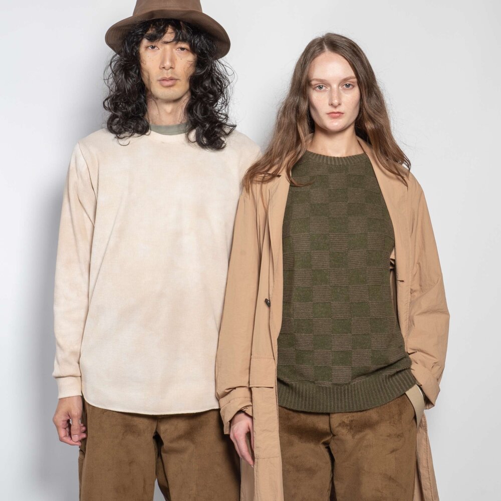 Himalayan Cashmere Checkered Crew Neck Sweater in Linen/ Fawn