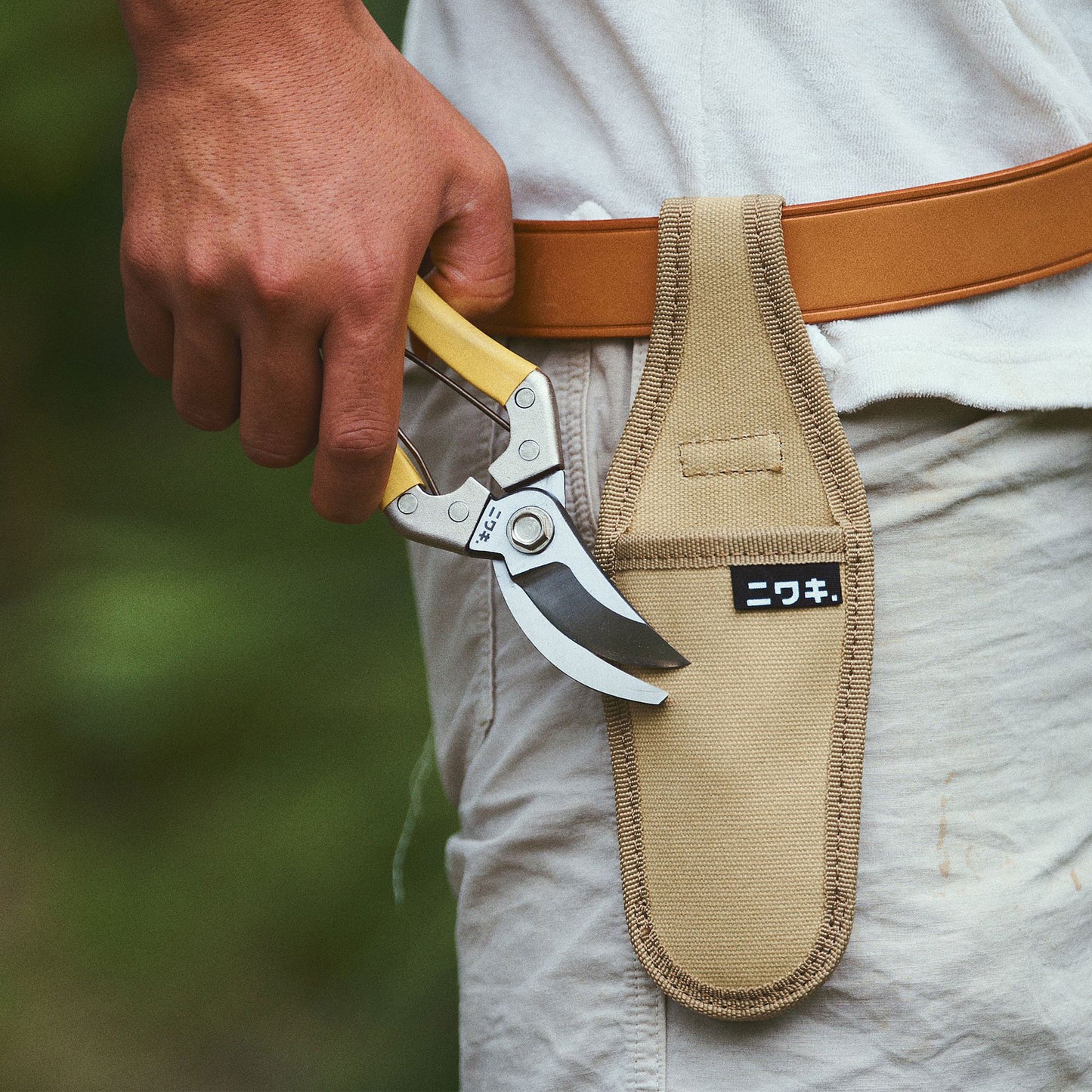 Niwaki Daikiba Secateurs with Canvas Sheath