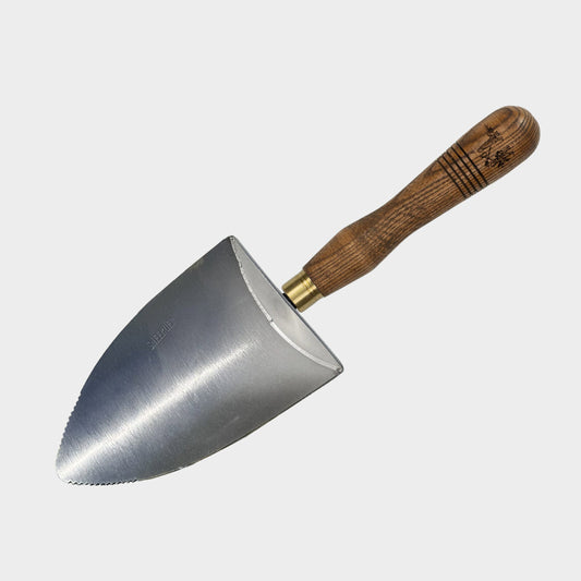 Sneeboer x Gardenheir Serrated Garden Scoop
